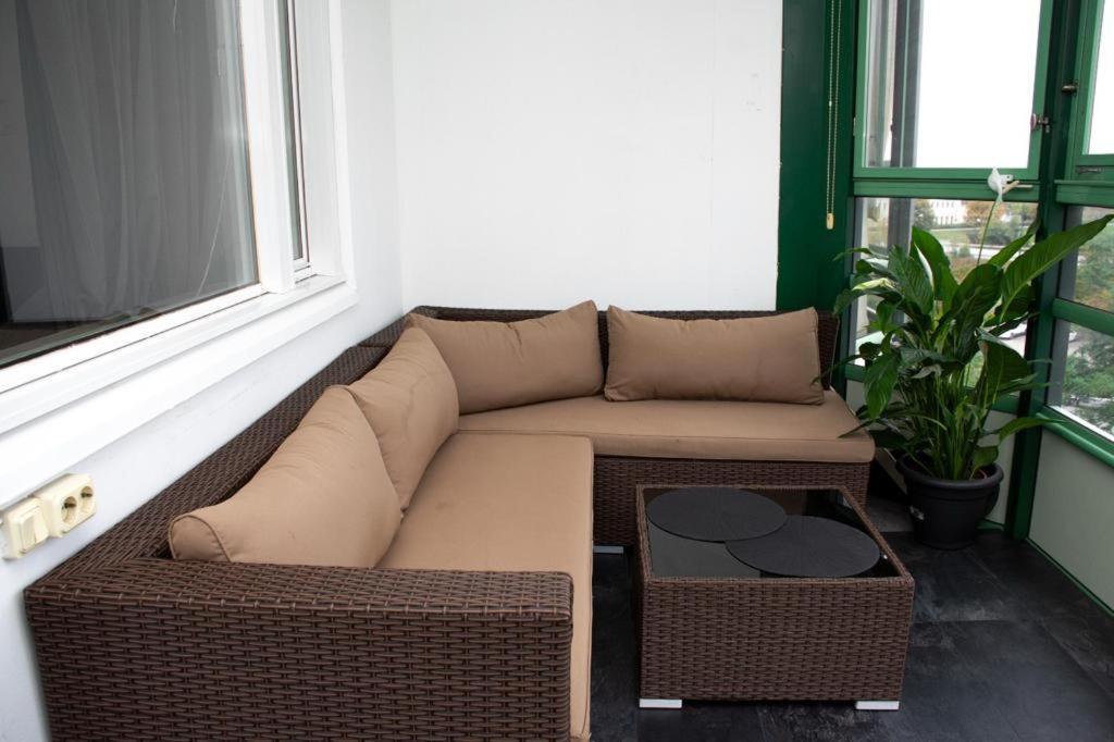 Entire Apartment Malmo 2 Bedrooms-Tv Lounge-Balcony Bagian luar foto